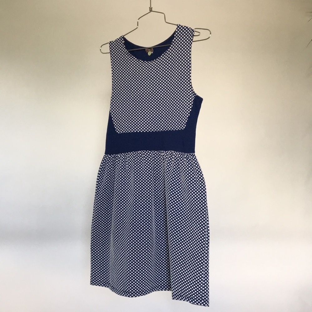 Poof! Dress vintage polka dots